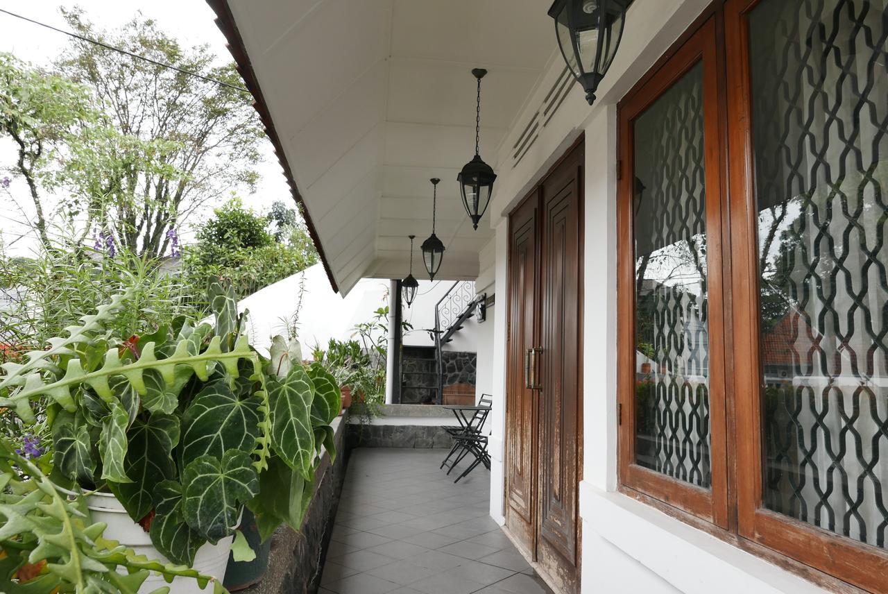 בנדונג Ciwulan 36 Guest House מראה חיצוני תמונה